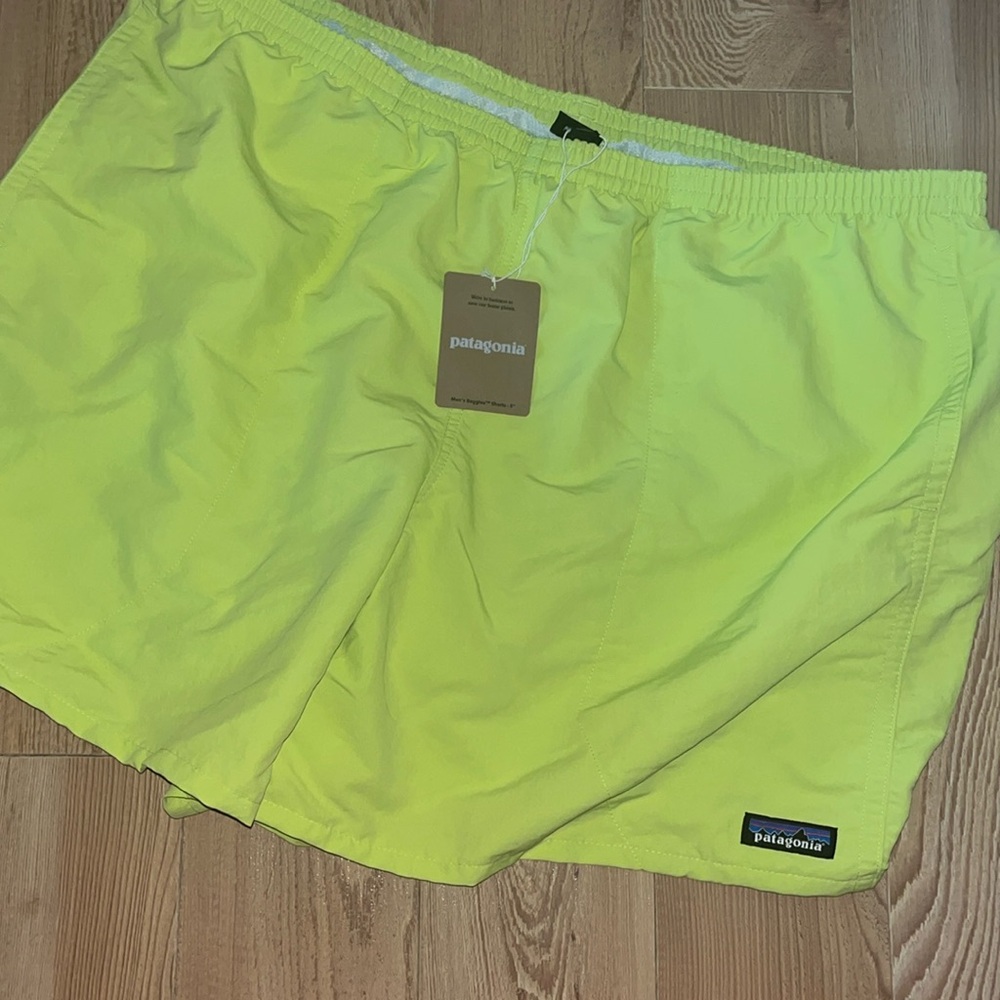 Patagonia Baggie 5" Shorts Men XXL Phosphorus Green Swim Trunks NEW